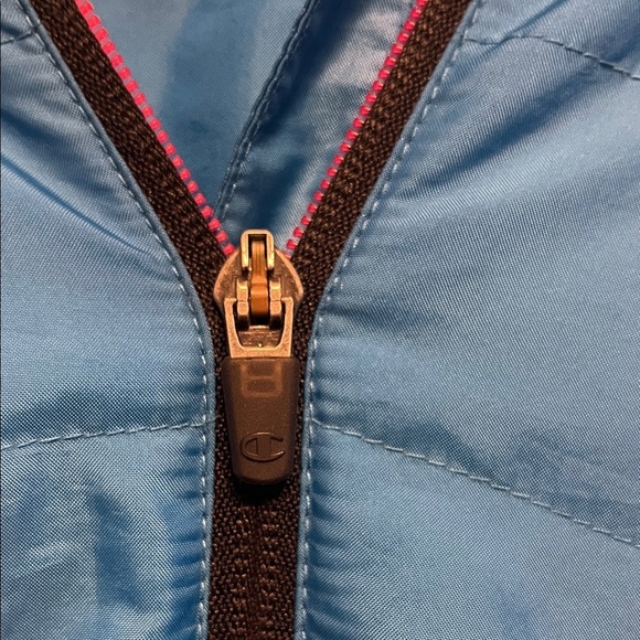 Champion Women's Vibrant Blue and Sleek Black Jacket Warm Control Size Large - Picture 5 of 10